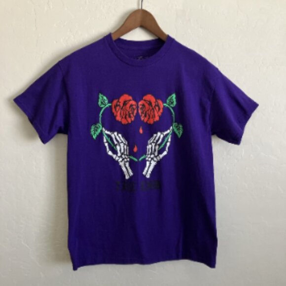 The End Popular Poison T Shirt Womens Medium Purple Top Skeleton Hands Flower - Picture 1 of 11